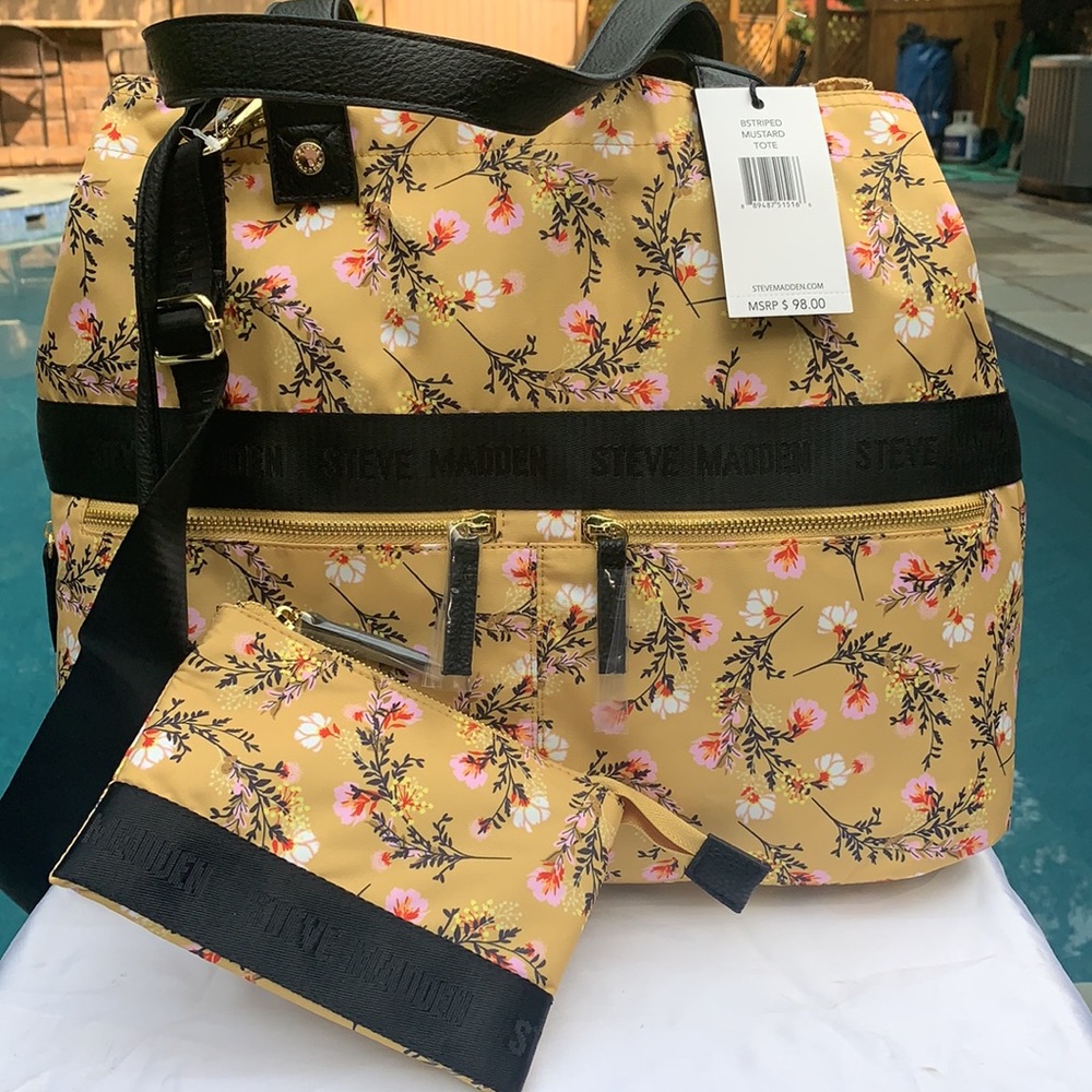 New Steve Madden Tote with Purse